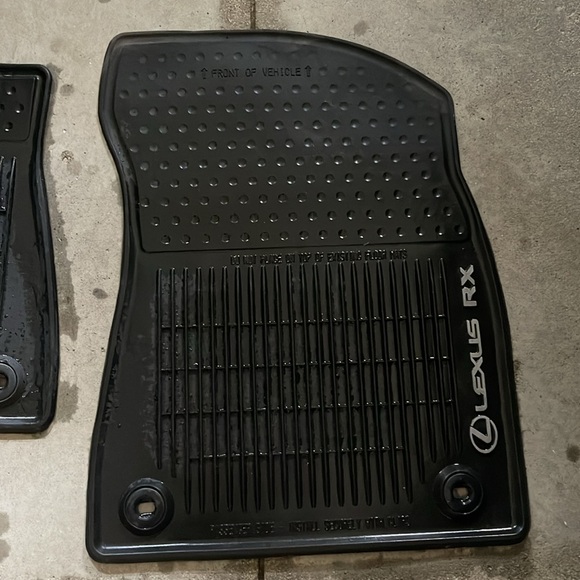 Lexus RX350 RX450H 2016 - 2017 - Picture 3 of 4